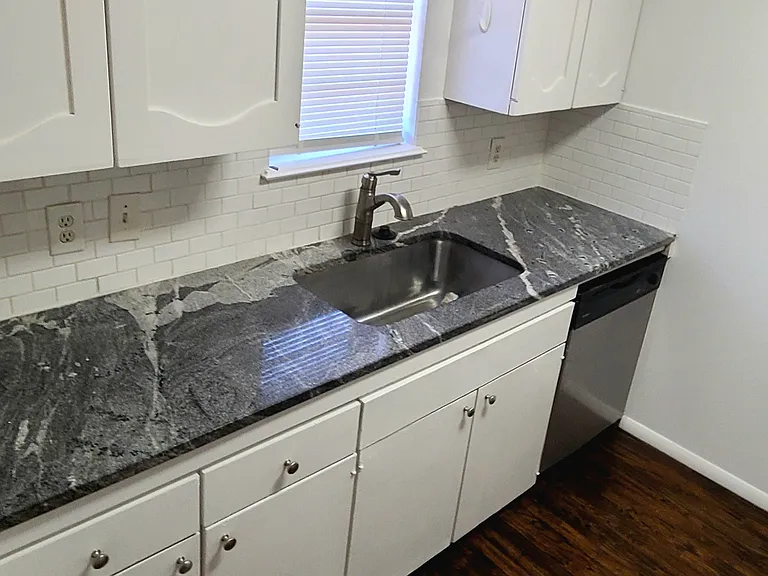 6115 S Troost Ave — Photo 8