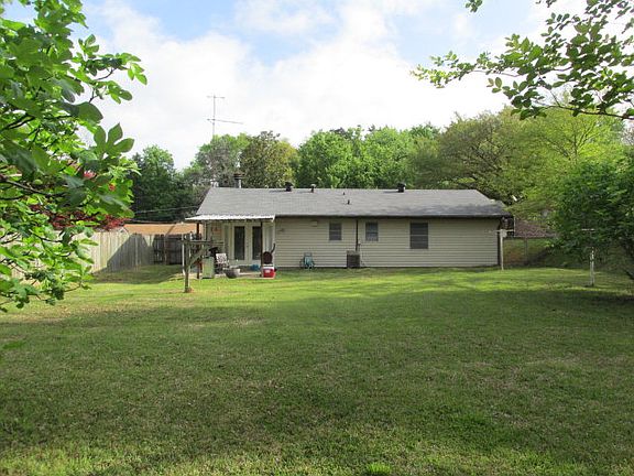 4th image of 116 Katherine Dr