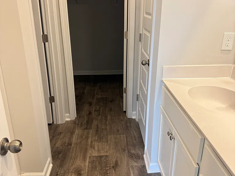 142 Talladega Dr — Photo 32