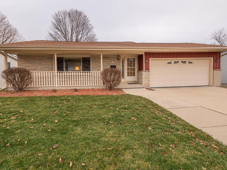 1st image of 1368 Balsam PLACE