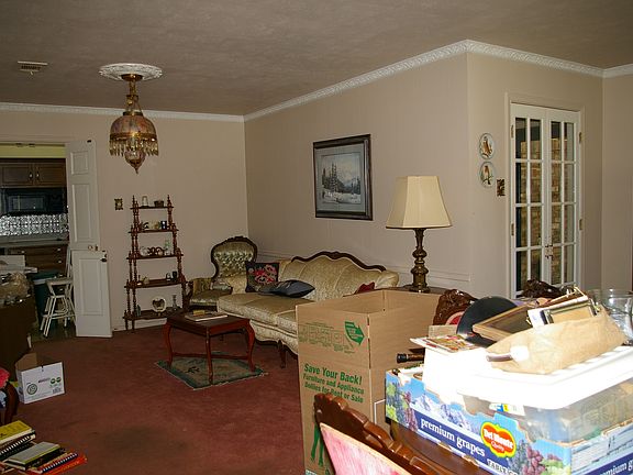 5th image of 2 Harpers Ferry Dr