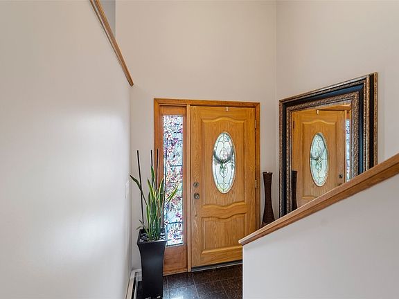3rd image of 9 Jamie Ave