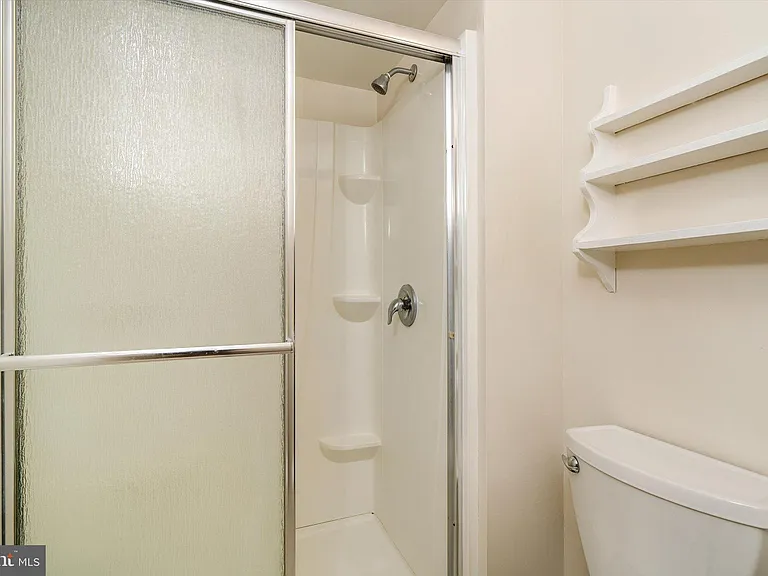 109 Wyndham Pl — Photo 16