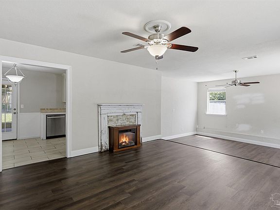 4th image of 6630 Helms Rd