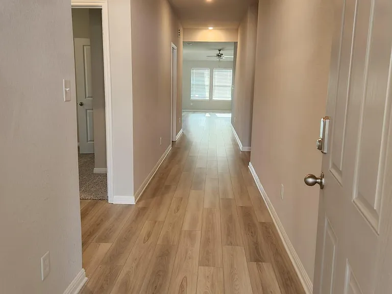 104 Bankside Dr — Photo 13