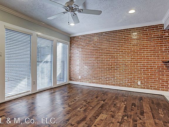 2nd image of 1501 Hyde Park Blvd #11201820