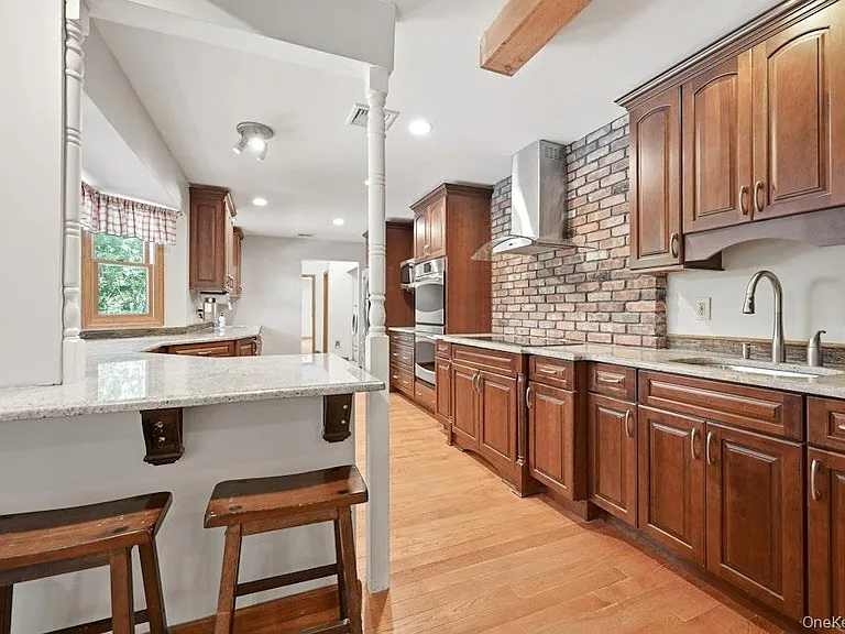 20 Williamsburg Dr — Photo 15