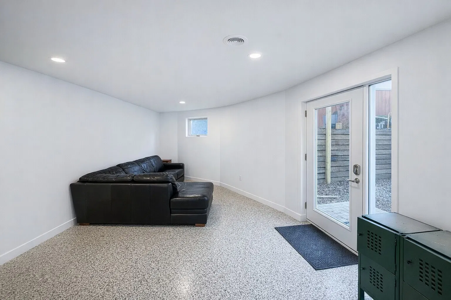 2 bed, $1,125 — Photo 1