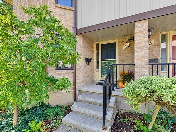 3rd image of 406 Craigleith Dr #3