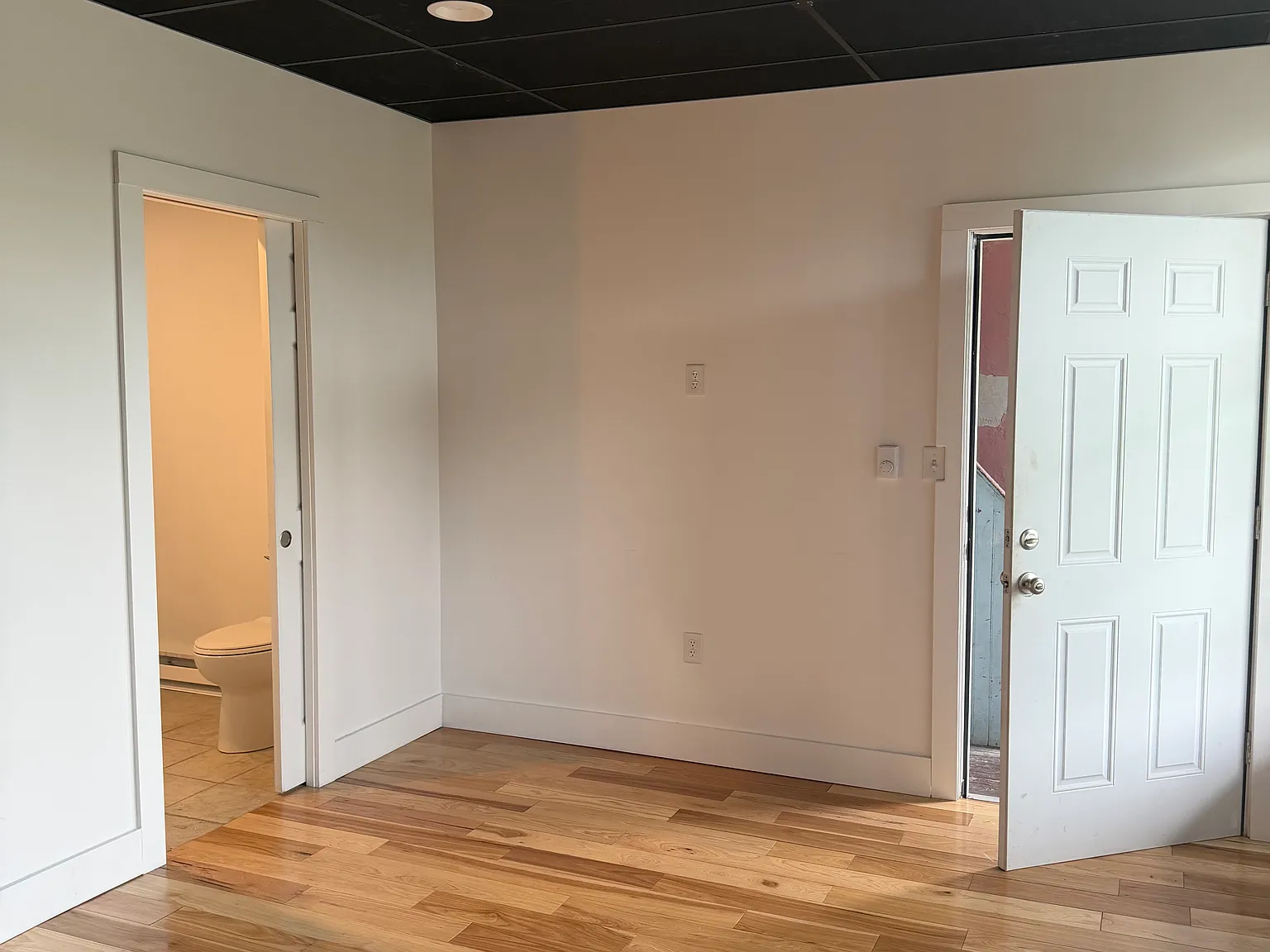 Studio, 650 sqft, $1,125 — Photo 4