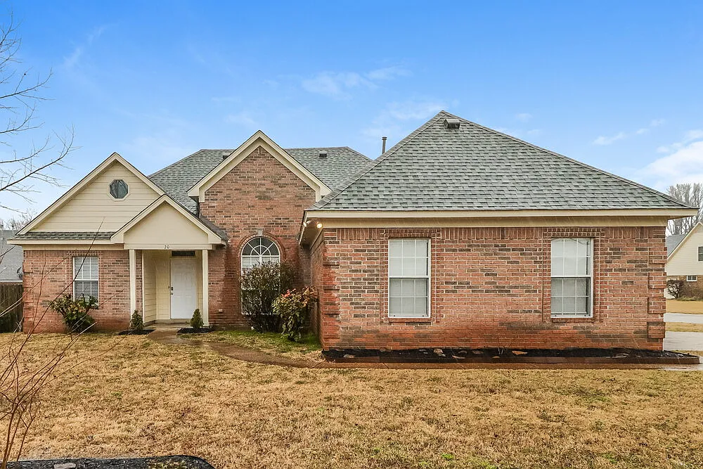 3 bed, 2.0 bath, 1540 sqft, $1,845 — Photo 1