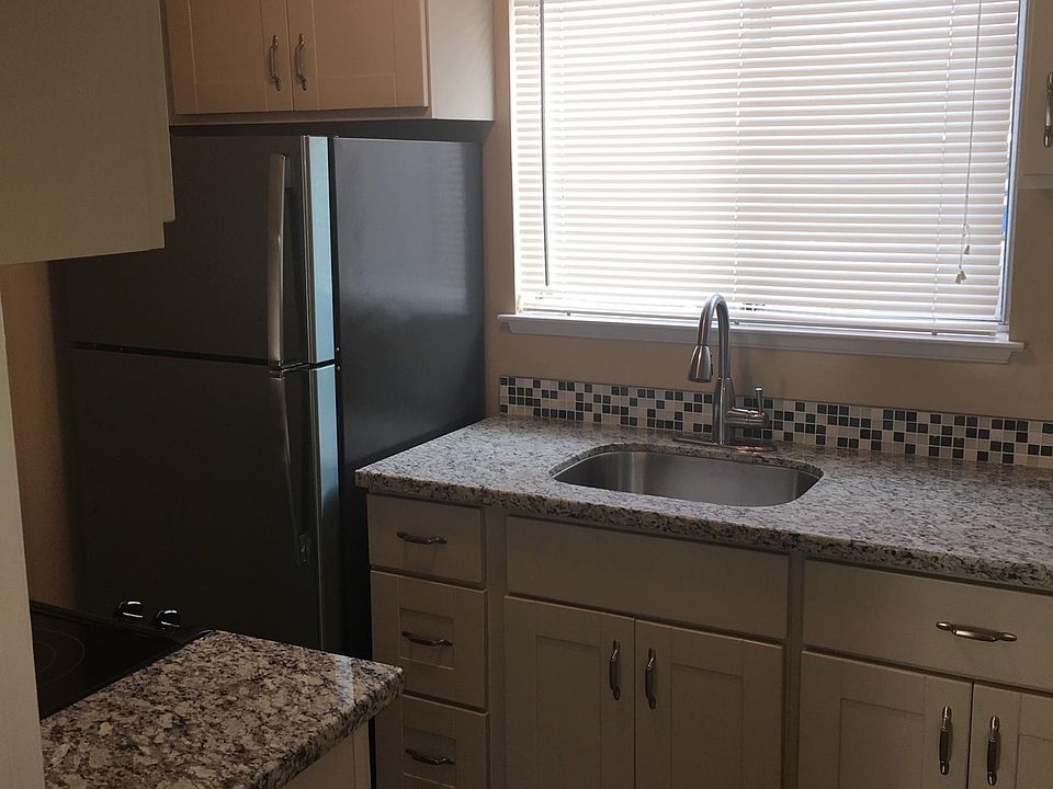 1st image of 691 Ontario Ct APT 3