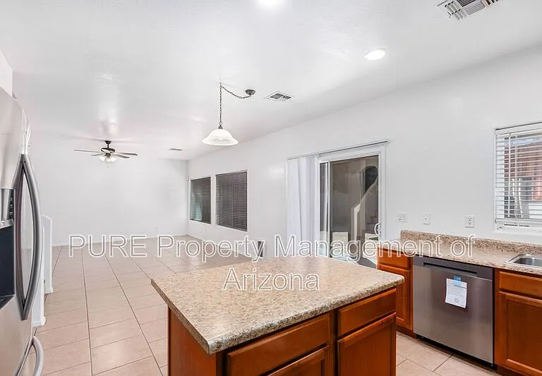 322 S 116th Ave — Photo 21