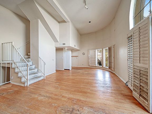 3rd image of 12130 Ohio Ave APT 302