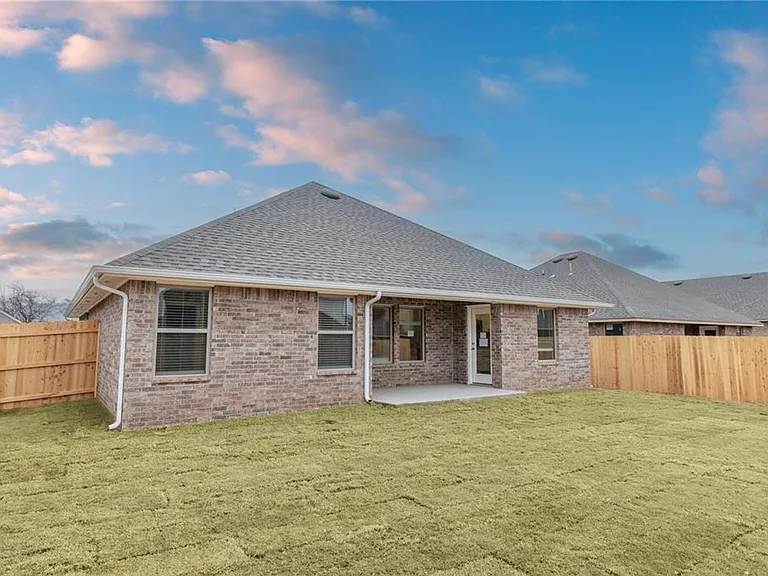 3816 Lleyton Dr — Photo 21