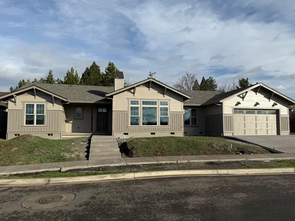 4019 Sunleaf Ave, Medford, OR 97504