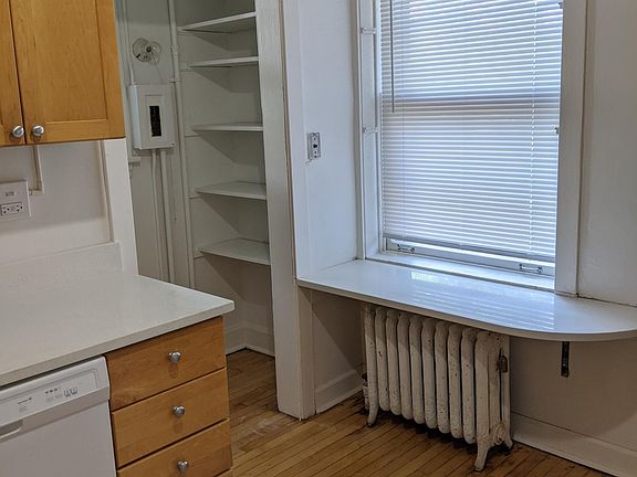 4th image of 2016 1/2 Sherman Ave APT 2N