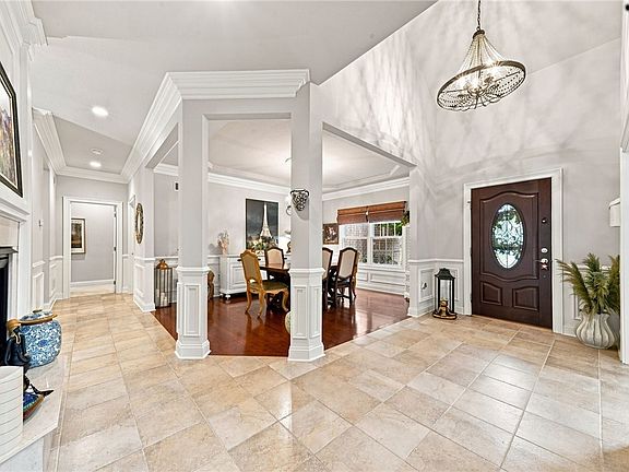 3rd image of 209 Fuji Dr