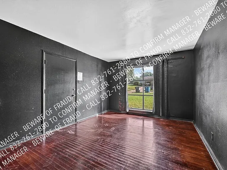 1214 Adelaide Dr — Photo 6