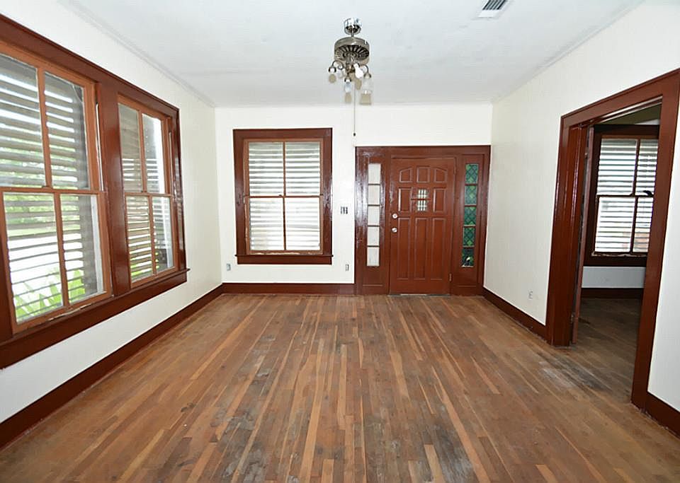 1st image of 4827 Avenue P 1/2