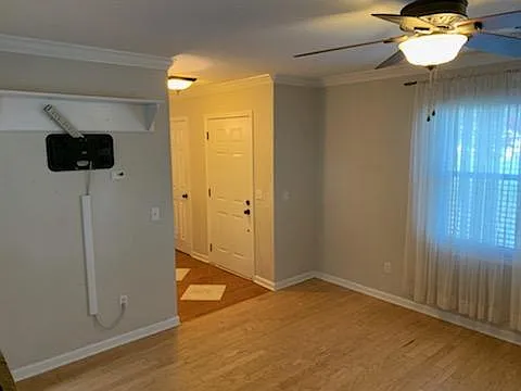 205 Hollins Rd — Photo 21