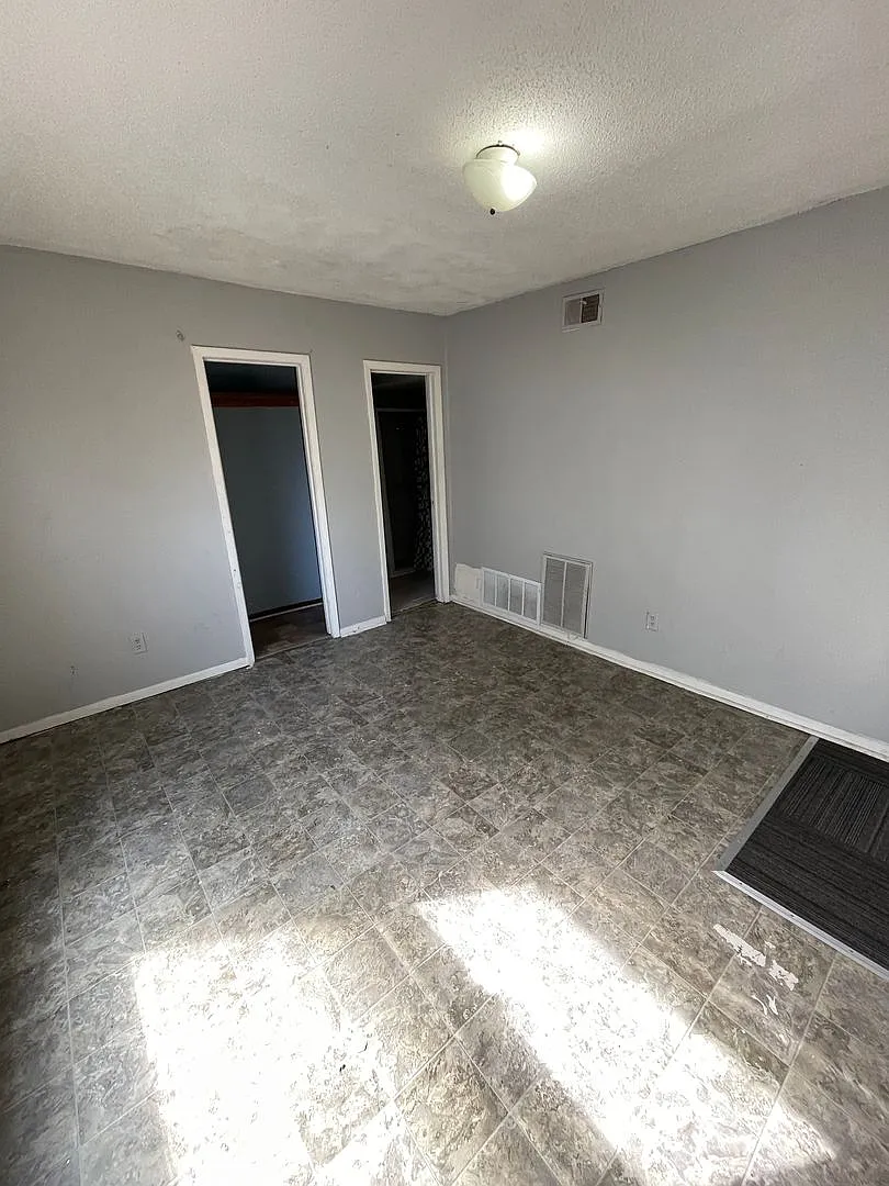 76 Mulberry St — Photo 3
