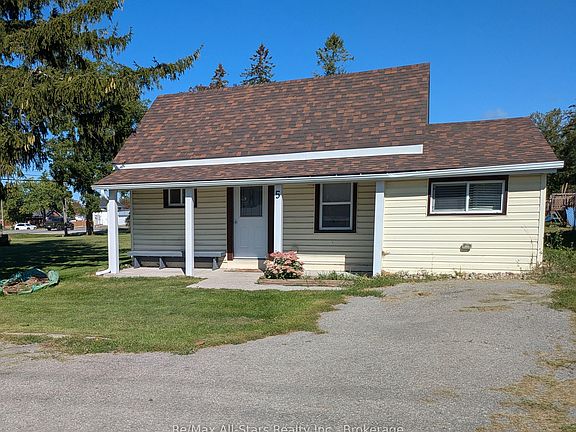 3rd image of 7 Weldon Rd #5