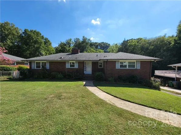 1110 Seneca Pl, Charlotte, NC 28210
