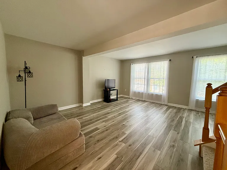 28 Abby Rd — Photo 7