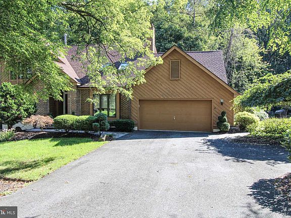 2nd image of 665 Arbour Dr