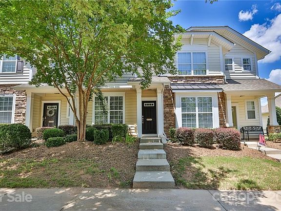 2nd image of 8032 Willow Branch Dr #Townhouse