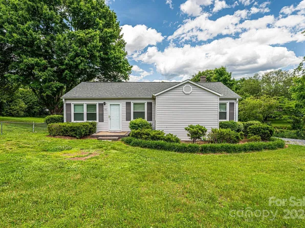 150 34th St NW, Hickory, NC 28601