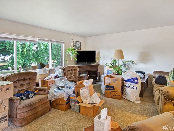 3rd image of 311 8th Ave N