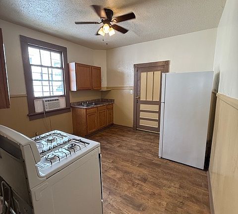5th image of 2417 Onzaga St