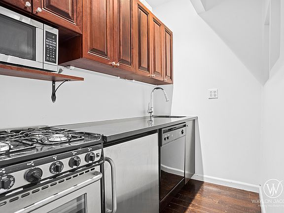 2nd image of 186 W 80th St APT 5C