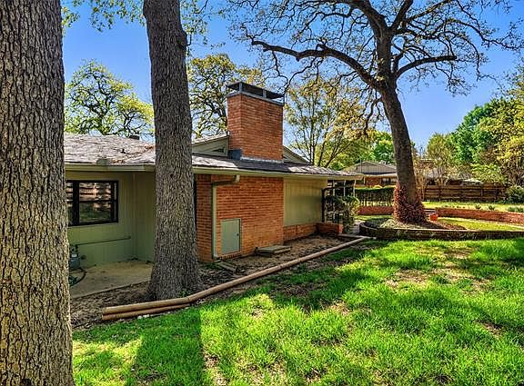 5th image of 706 Westwood Dr