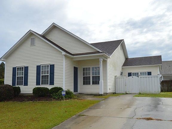 2nd image of 3111 Thistlewood Drive NE