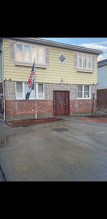 2nd image of 15539 Killarney St