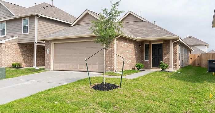 2nd image of 24442 Borelli Dr