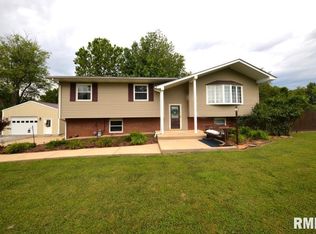 4 Sarasota Trl, Mount Vernon, IL 62864