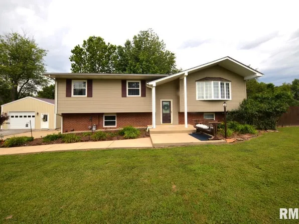 4 Sarasota Trl, Mount Vernon, IL 62864