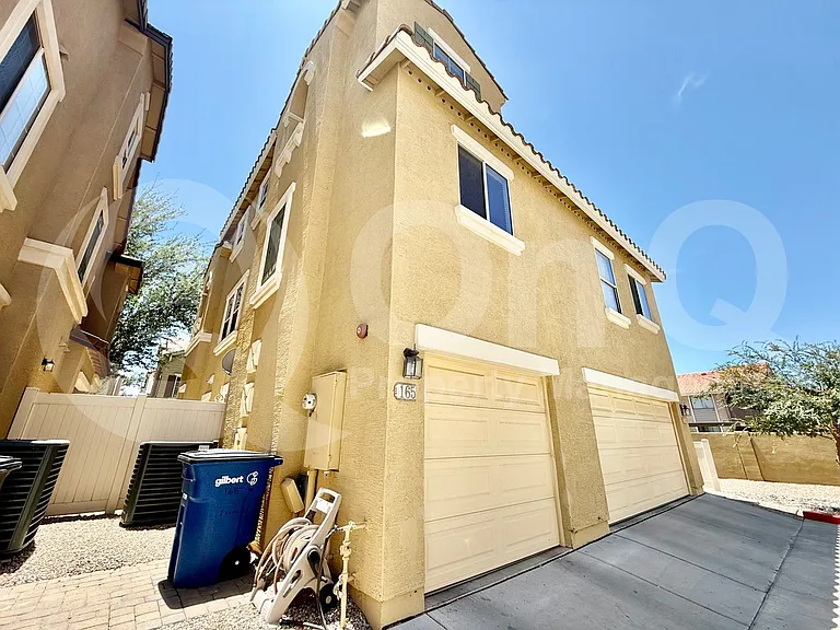 165 W Tremaine Ct — Photo 17