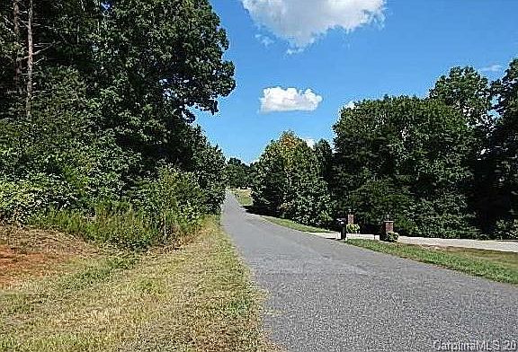 5th image of 176 Upper Oak Dr