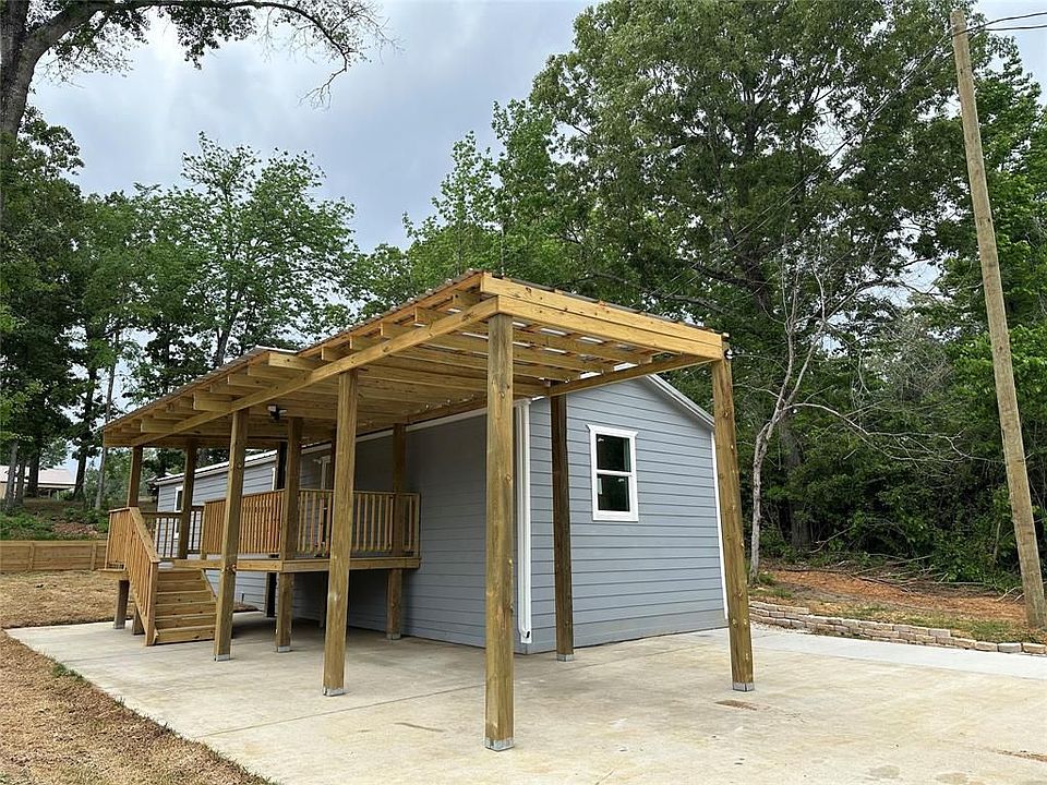 1st image of 110 Casablanca Dr