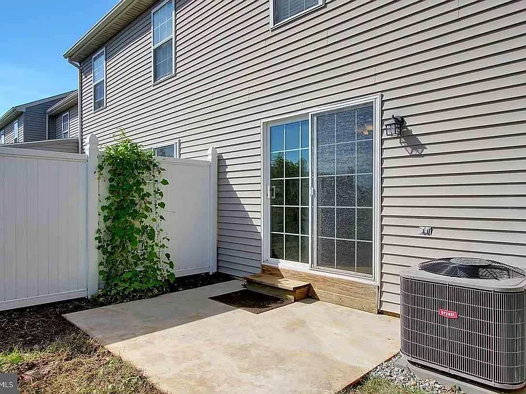 133 Chelmsford Dr — Photo 14