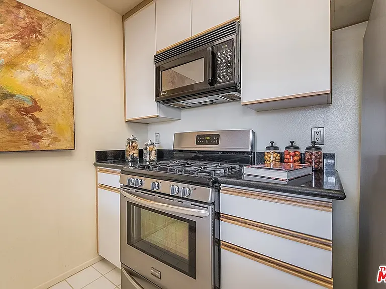 1240 S Corning St #308 — Photo 7