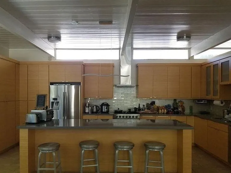 3393 Kenneth Dr — Photo 2