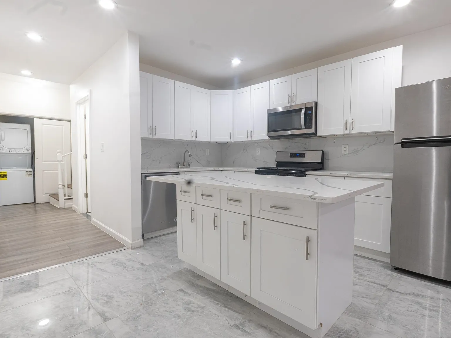 3 bed, 2.0 bath, $2,600 — Photo 4
