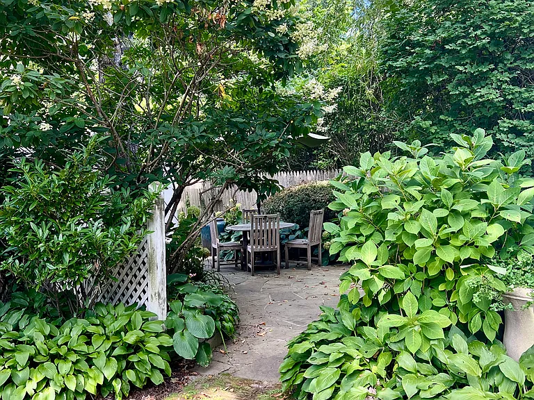 502 Cobb Rd — Photo 1