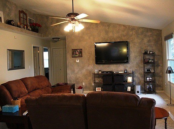 4th image of 1168 Guinevere Ln